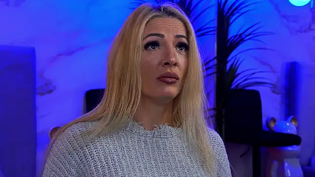 Izabellle02 online show from April 3, 3:46 am