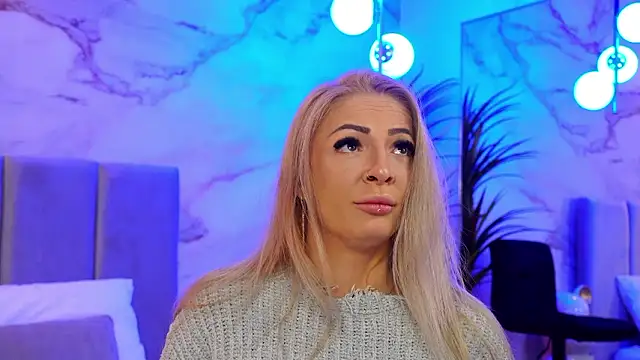 Izabellle02 online show from March 5, 5:04 am