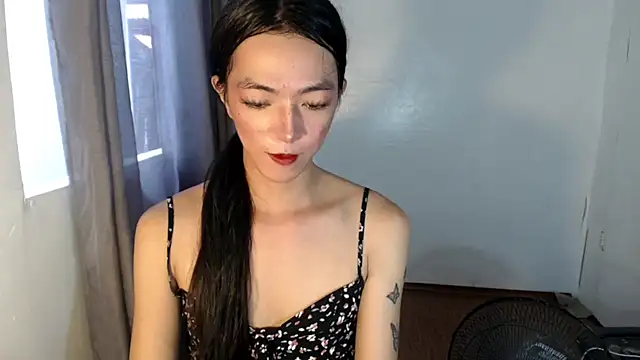 slimladyxoxo online show from September 14, 4:02 am