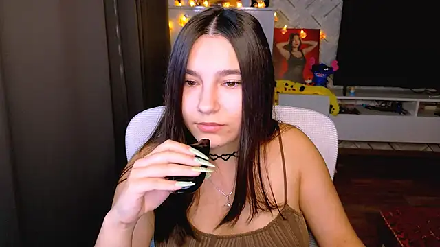 Arianna Grend online show from October 9, 11:11 am