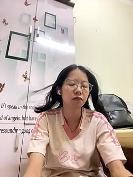 meomeo2k6 online show from October 21, 1:54 pm