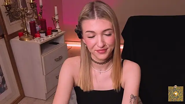 BeatrixGummer online show from October 29, 8:30 pm