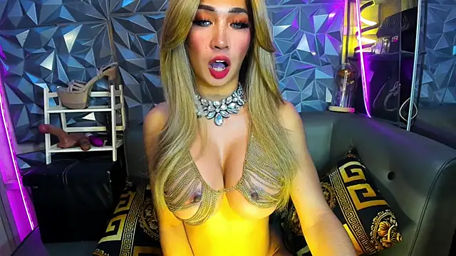 UrGoddess xx online show from April 1, 4:25 am