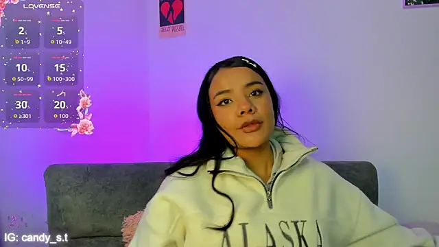 Shophie thoopson online show from March 22, 2:26 am