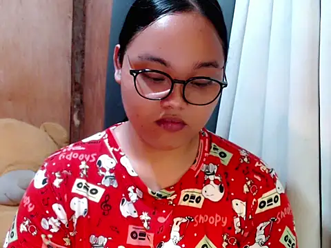 Snapshot of _Lylia chatting on February 2, 10:36 am Lylia online show from February 2, 10:36 am