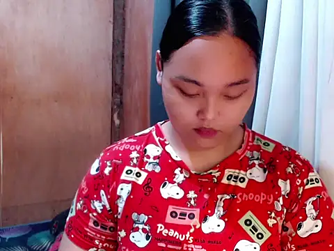 Snapshot of _Lylia chatting on February 19, 1:08 pm Lylia online show from February 19, 1:08 pm