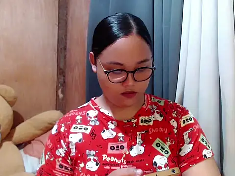 Snapshot of _Lylia chatting on December 20, 6:27 am Lylia online show from December 20, 6:27 am