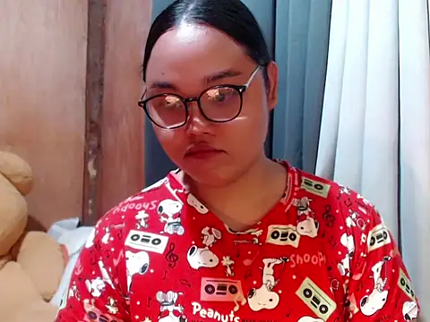 Snapshot of _Lylia chatting on December 19, 7:00 am Lylia online show from December 19, 7:00 am