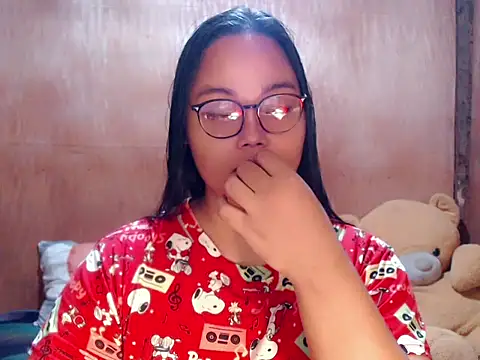  Lylia online show from March 22, 8:43 pm