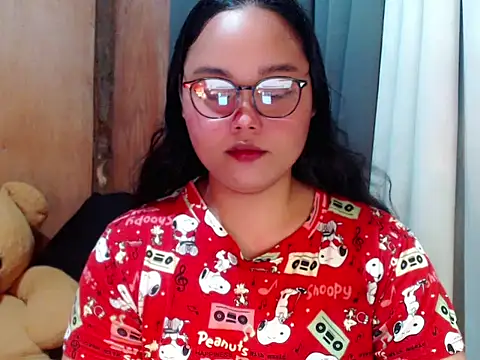 Snapshot of _Lylia chatting on December 5, 6:39 pm Lylia online show from December 5, 6:39 pm