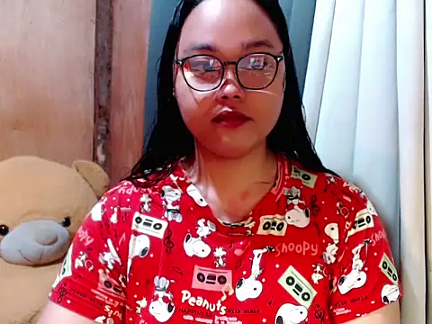 Snapshot of _Lylia chatting on February 2, 11:59 pm Lylia online show from February 2, 11:59 pm