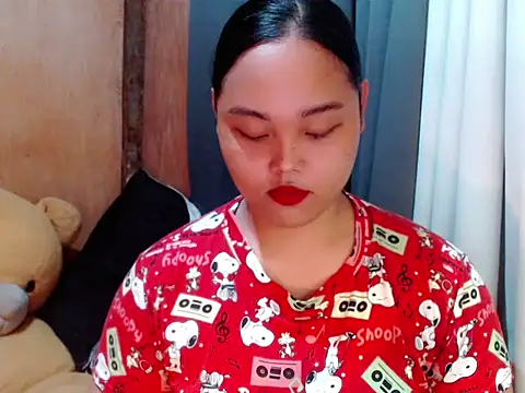 Snapshot of _Lylia chatting on December 2, 4:47 am Lylia online show from December 2, 4:47 am