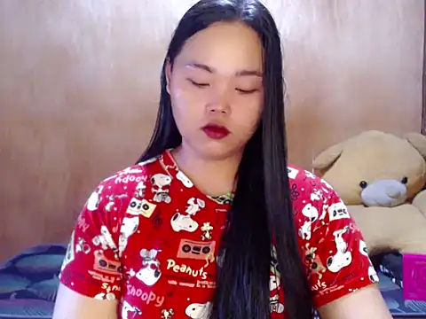  Lylia online show from June 3, 11:20 pm