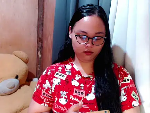 Snapshot of _Lylia chatting on February 4, 2:50 am Lylia online show from February 4, 2:50 am