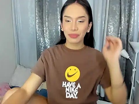 Snapshot of lucyshanex chatting on March 3, 6:48 pm lucyshanex online show from March 3, 6:48 pm