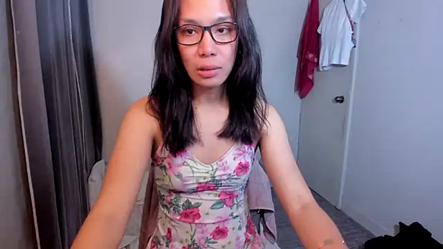 Snapshot of lucyshanex chatting on September 30, 2:12 pm lucyshanex online show from September 30, 2:12 pm