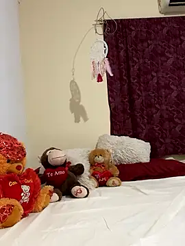 Snapshot of aphrodite_sexy chatting on February 14, 1:06 am aphrodite sexy online show from February 14, 1:06 am