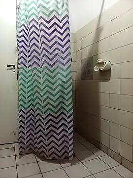 Snapshot of aphrodite_sexy chatting on February 5, 2:18 am aphrodite sexy online show from February 5, 2:18 am