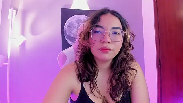 Snapshot of AliceCamxxx chatting on September 9, 12:03 pm AliceCamxxx online show from September 9, 12:03 pm