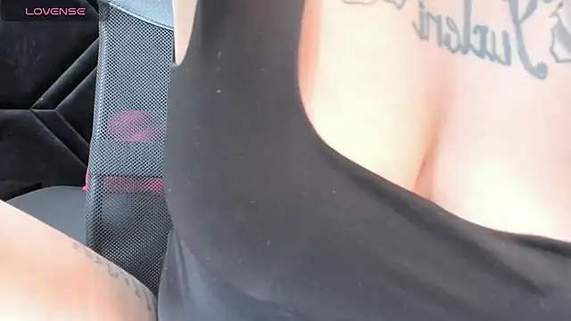 Dantzel  online show from February 5, 8:04 pm