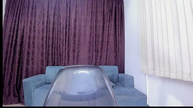 Snapshot of Dantzel_ chatting on November 10, 7:08 pm Dantzel online show from November 10, 7:08 pm