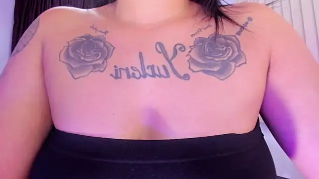 Snapshot of Dantzel_ chatting on November 14, 7:28 pm Dantzel online show from November 14, 7:28 pm