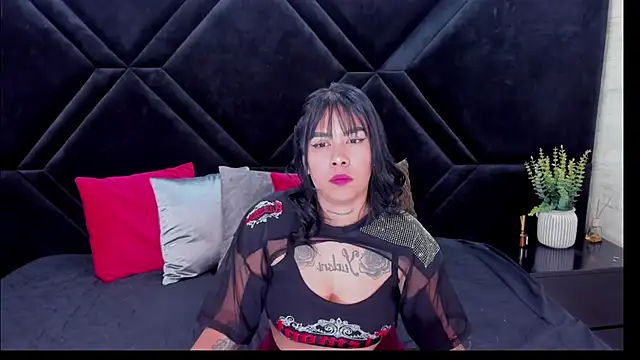 Dantzel  online show from April 10, 7:10 pm