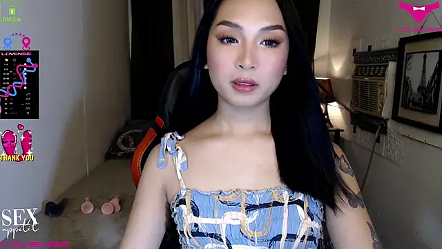 Snapshot of Goddess_Isabel chatting on November 8, 4:43 pm Goddess Isabel online show from November 8, 4:43 pm