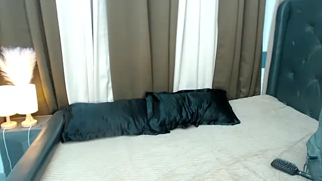 Goddess Isabel online show from April 15, 9:37 am