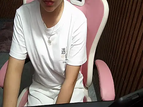 Snapshot of Ori-Yannie chatting on July 16, 5:04 am Ori-Yannie online show from July 16, 5:04 am