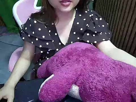 Snapshot of Ori-Yannie chatting on June 12, 11:08 am Ori-Yannie online show from June 12, 11:08 am