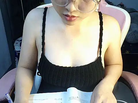 Snapshot of Ori-Yannie chatting on September 10, 4:00 am Ori-Yannie online show from September 10, 4:00 am