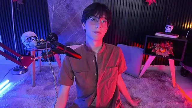 Snapshot of luixdust_ chatting on October 21, 4:12 am luixdust online show from October 21, 4:12 am