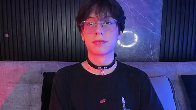 Snapshot of luixdust_ chatting on October 29, 5:28 am luixdust online show from October 29, 5:28 am