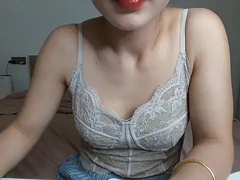 Lucie-Sexy2k online show from June 16, 7:08 am