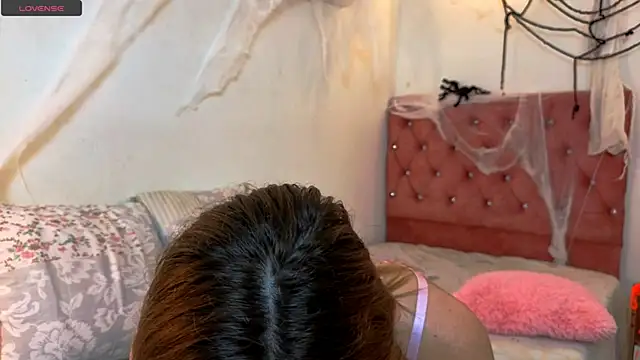 Kyra Honey online show from October 28, 8:41 pm