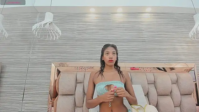 ikia lopez  online show from June 9, 11:44 am