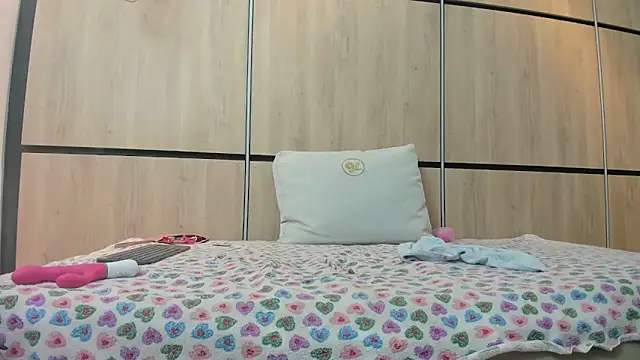 Snapshot of ikia_lopez_ chatting on April 23, 12:29 pm ikia lopez online show from April 23, 12:29 pm
