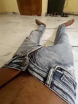 rockyy23boy online show from April 14, 6:07 am