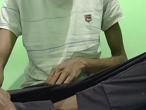 rockyy23boy online show from September 19, 4:33 pm