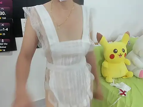 Snapshot of LuckyBabe_new01 chatting on September 14, 2:28 pm LuckyBabe new01 online show from September 14, 2:28 pm