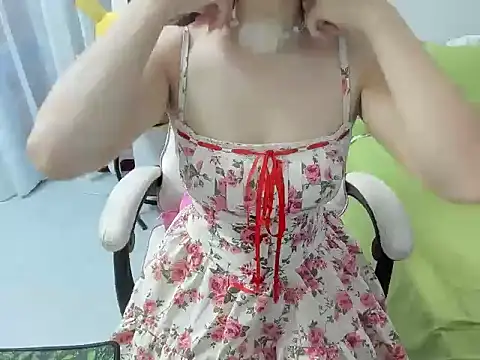 LuckyBabe new01 online show from May 27, 4:58 pm