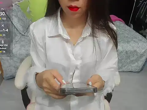 Snapshot of LuckyBabe_new01 chatting on September 30, 4:02 pm LuckyBabe new01 online show from September 30, 4:02 pm