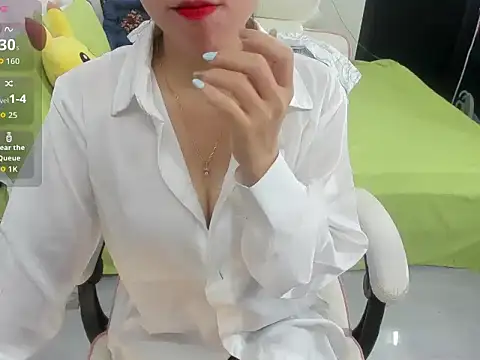 Snapshot of LuckyBabe_new01 chatting on September 18, 3:26 pm LuckyBabe new01 online show from September 18, 3:26 pm