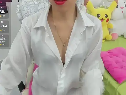 Snapshot of LuckyBabe_new01 chatting on September 10, 3:33 pm LuckyBabe new01 online show from September 10, 3:33 pm