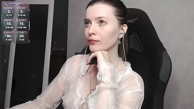 cute elfy  online show from September 28, 4:47 pm