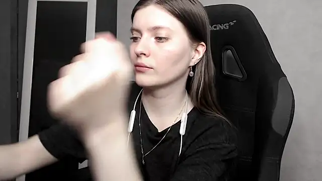 cute elfy  online show from September 22, 5:08 pm