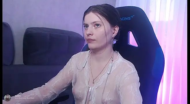 cute elfy  online show from December 17, 1:16 pm