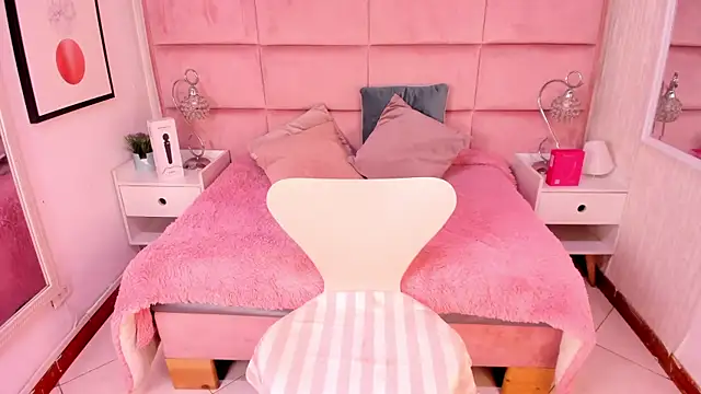 Janah Myers online show from February 16, 1:43 pm