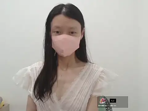 Snapshot of AlinaBaby_x chatting on October 2, 3:26 pm AlinaBaby x online show from October 2, 3:26 pm